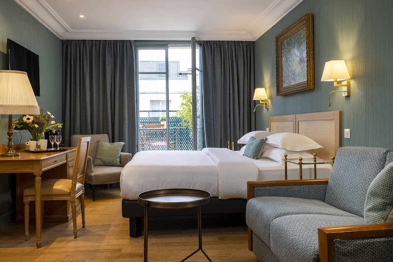 Hotel Littre in Clermont-Ferrand, France