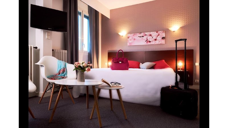 Hotel Logis Grand Hotel d'Orleans in Albi, France