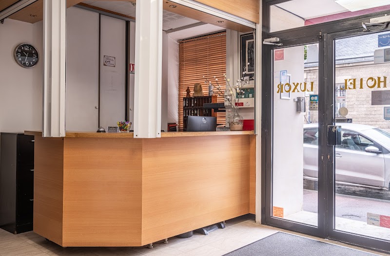 Hôtel Luxor in Issy-les-Moulineaux, France