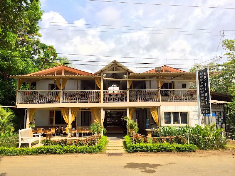 Hotel M&M Beach House in Sardinal, Costa Rica