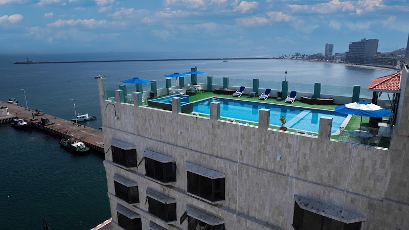 Hotel Mar y Tierra in Puntarenas, Costa Rica