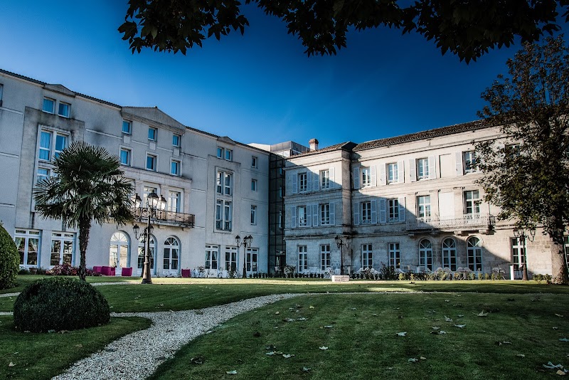 Hotel Mercure Angoulême Hôtel de France in Angouleme, France