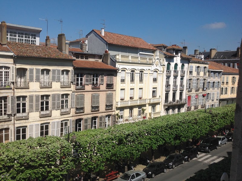 Hotel Mercure Bayonne Centre Le Grand Hotel in Bayonne, France