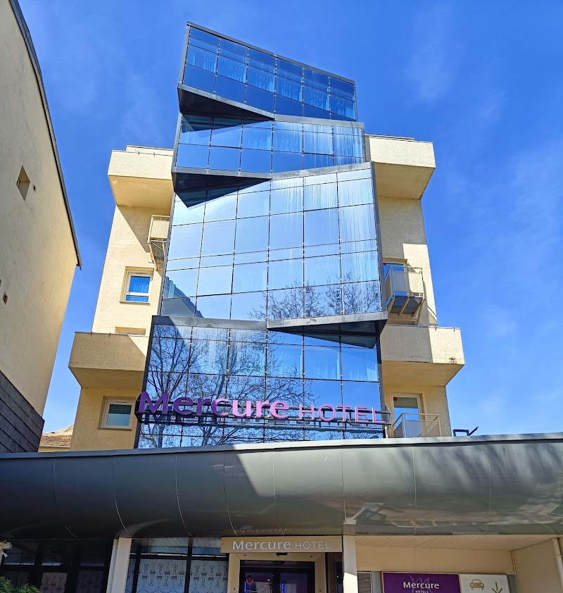 Hôtel Mercure Paris Malakoff Parc des Expositions in Malakoff, France