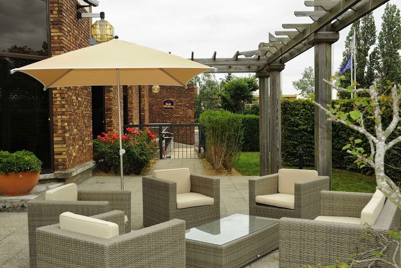 Hotel Mercure Saint Quentin en Yvelines Centre in Montigny-le-Bretonneux, France