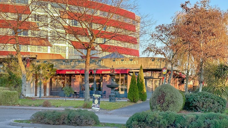 Hotel Mercure Vannes Le Port in Vannes, France