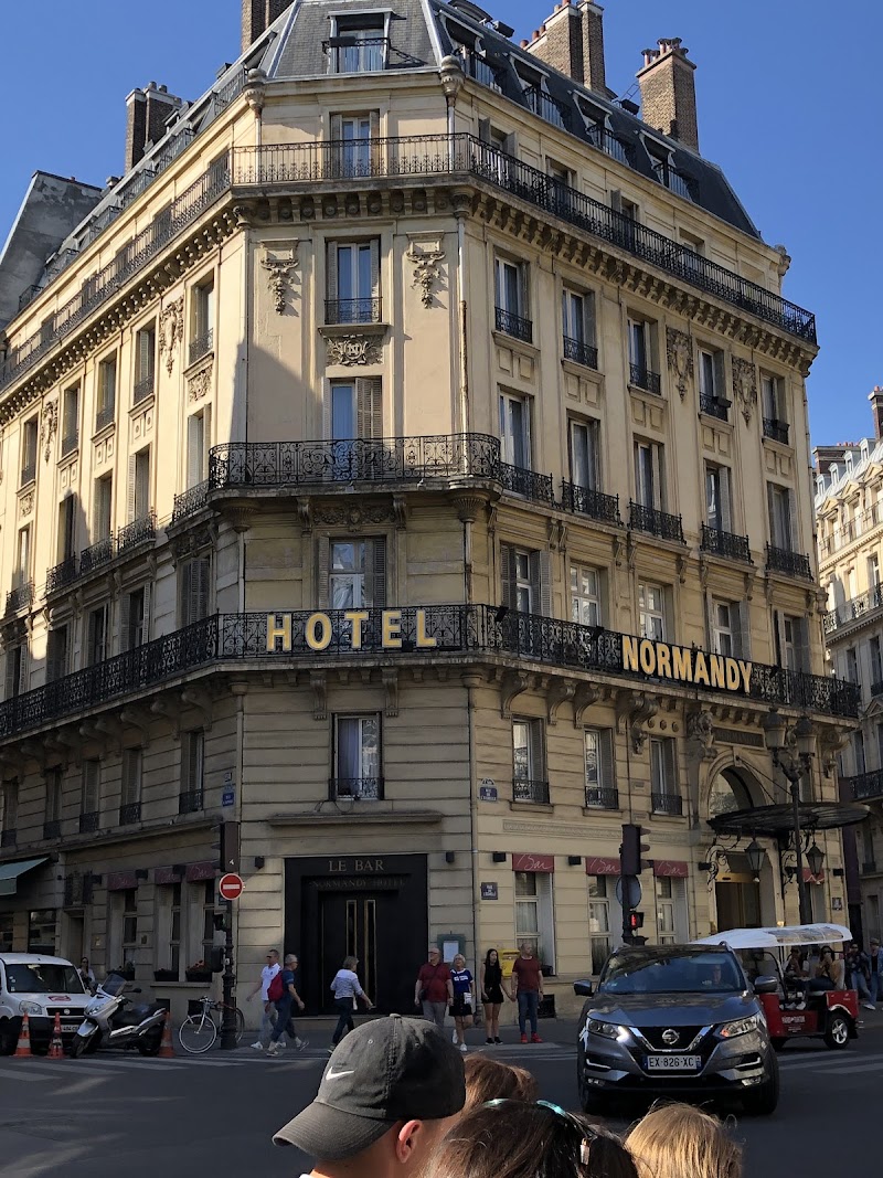 Hotel Normandy in Dreux, France