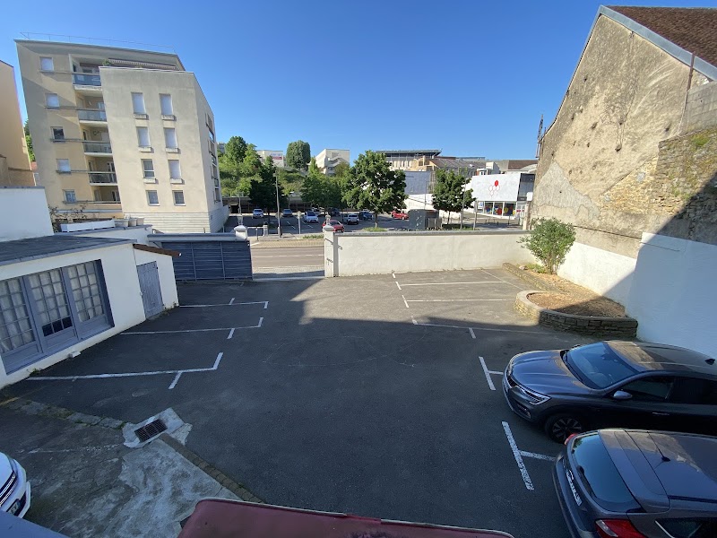 Hotel Nouvel Hotel in Lons-le-Saunier, France