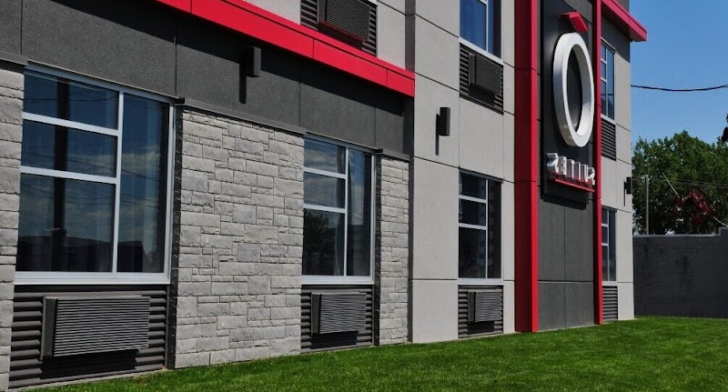 Hôtel Ô Laval in Laval, Canada
