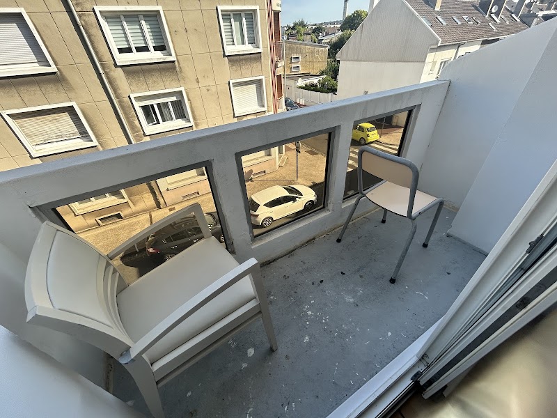 Hotel Pacific in Calais, France