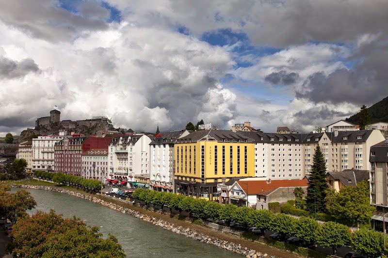 Hotel Paradis in Lourdes, France