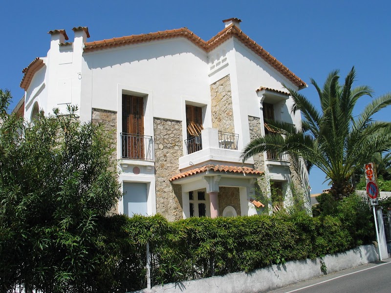 Hotel Pierre Loti in Juan-les-Pins, France