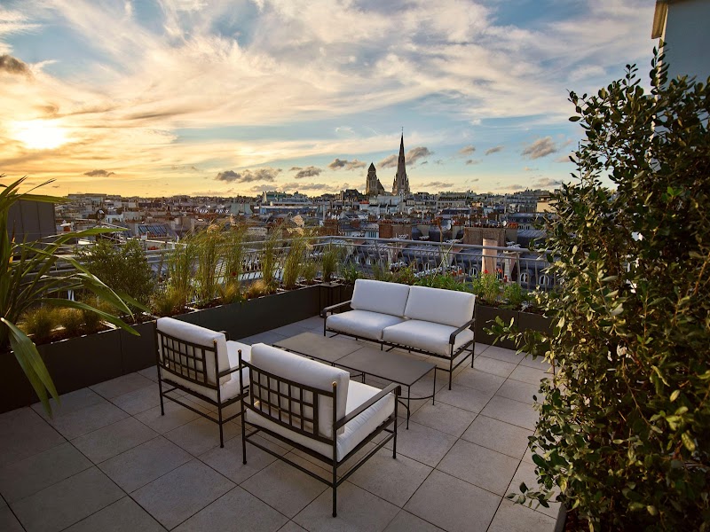 Hôtel Plaza Athénée in Paris, France
