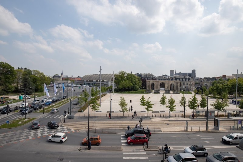Hotel Porte Mars in Reims, France