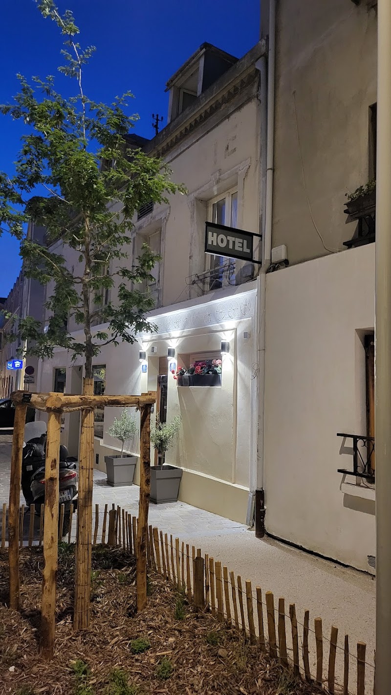 Hotel Rachel in Les Lilas, France