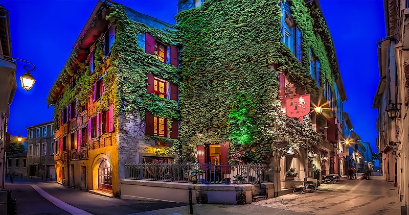Hotel Renaissance in Castres, France