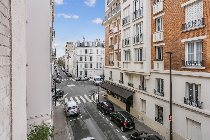 Hotel Residence Aurmat in Boulogne-Billancourt, France
