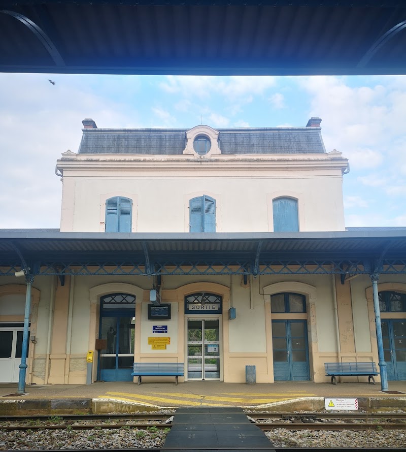 Hotel Restaurant de la Gare in Saint-Amand-Montrond, France