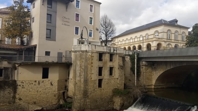 Hotel Richelieu in Mont-de-Marsan, France