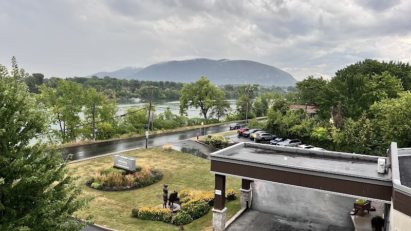Hotel Rive Gauche in Beloeil, Canada