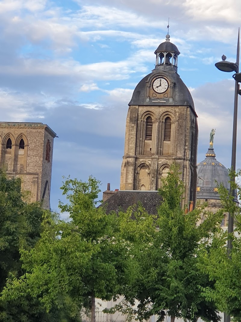 Hotel Saint Jean in Tours, France