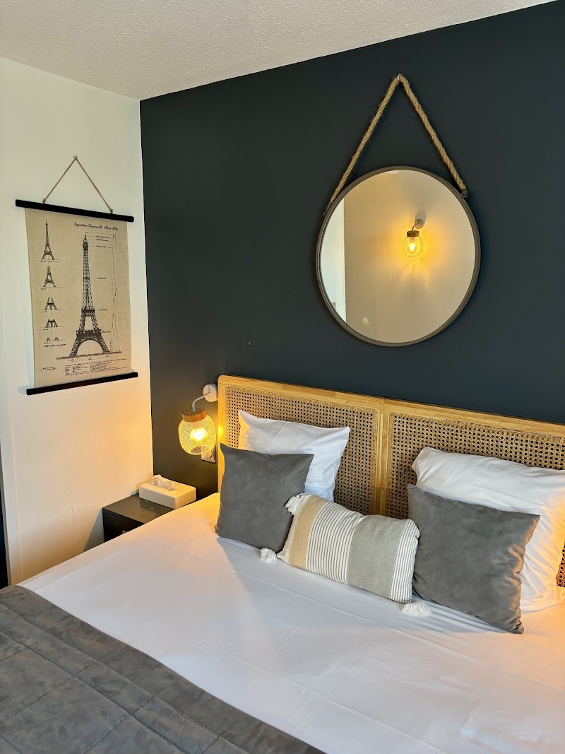 Hotel Saint-Lô in Saint-Lo, France