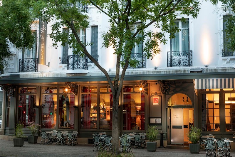 Hotel Saint Regis in Chalon-sur-Saone, France
