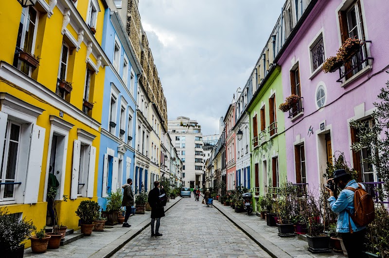Hotel Savoy in Clichy, France