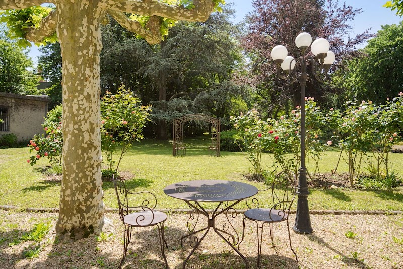 Hotel The Originals Bourg-en-Bresse Gare Termius in Bourg-en-Bresse, France