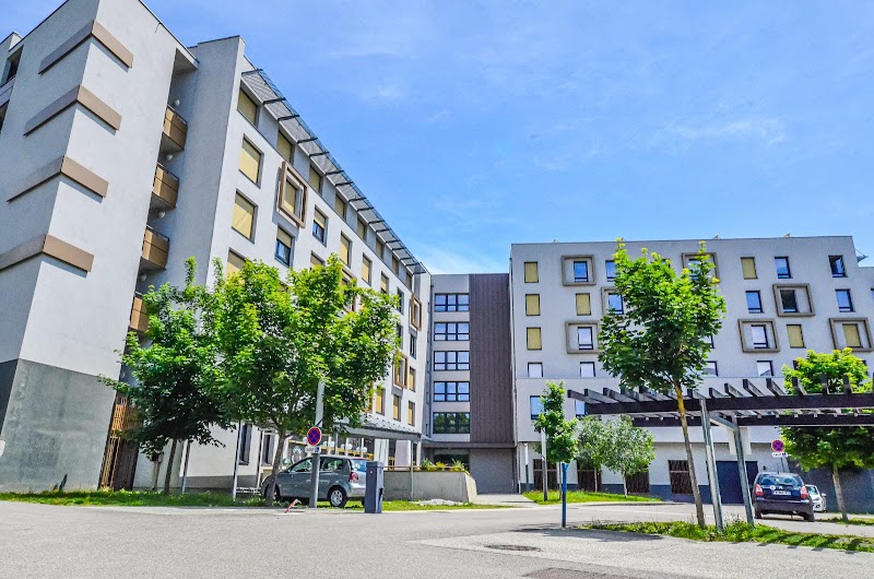 Hotel The Originals Grenoble Gambetta in Grenoble, France