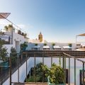 Hotel V