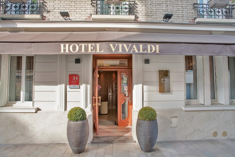 Hotel Vivaldi in Puteaux, France