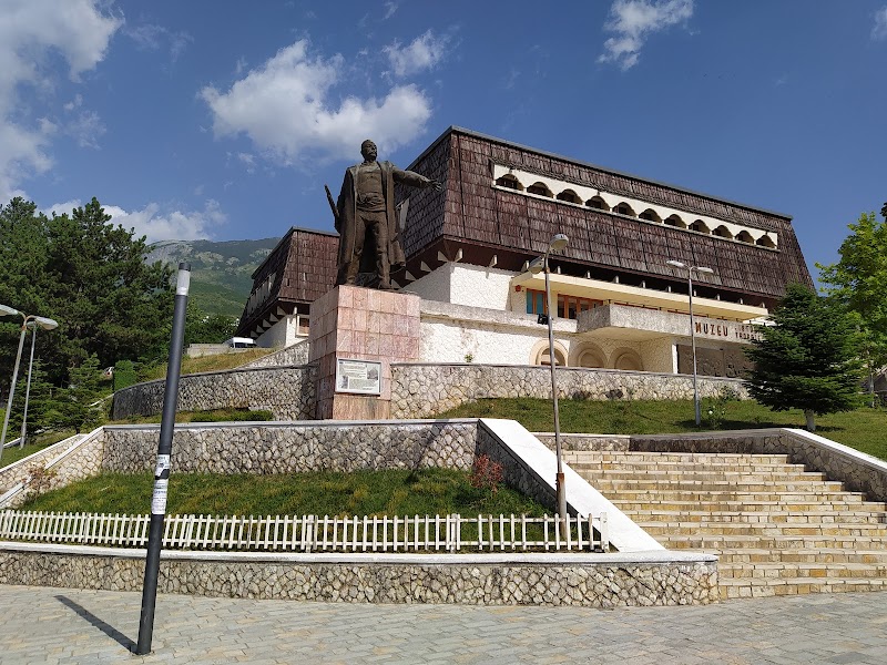 Hotel Vllaznimi in Bajram Curri, Albania