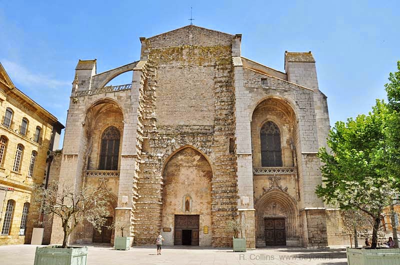 Hotel de France in Saint-Maximin-la-Sainte-Baume, France