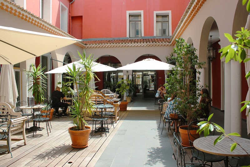 Hotel de Paris in Sete, France