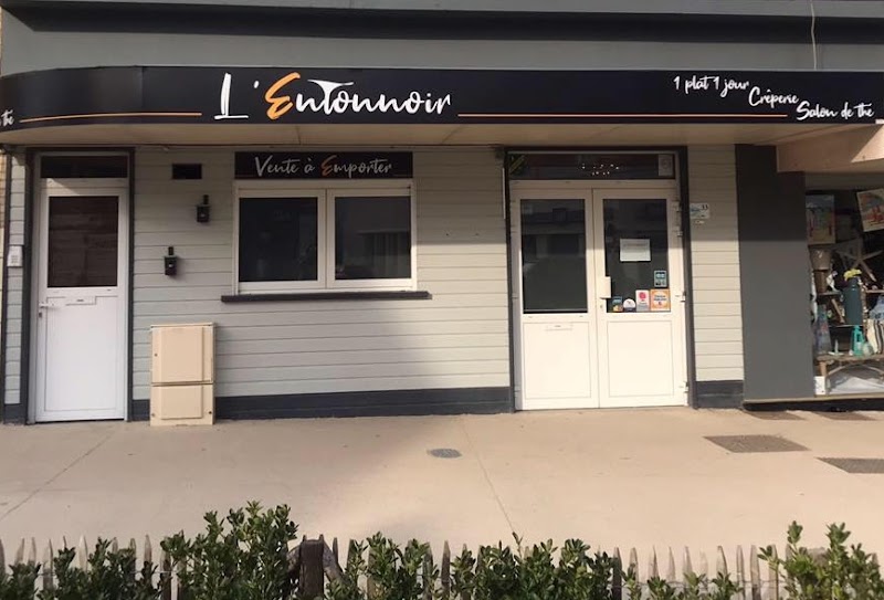Hotel de l'Entonnoir in Berck-sur-Mer, France
