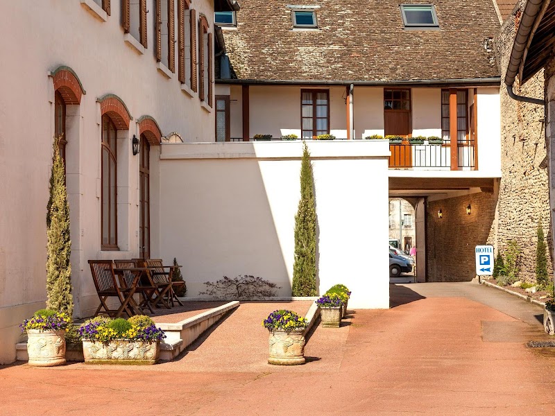Hôtel de la Cloche in Beaune, France