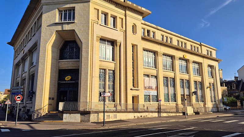 Hotel de la Poste in Caen, France