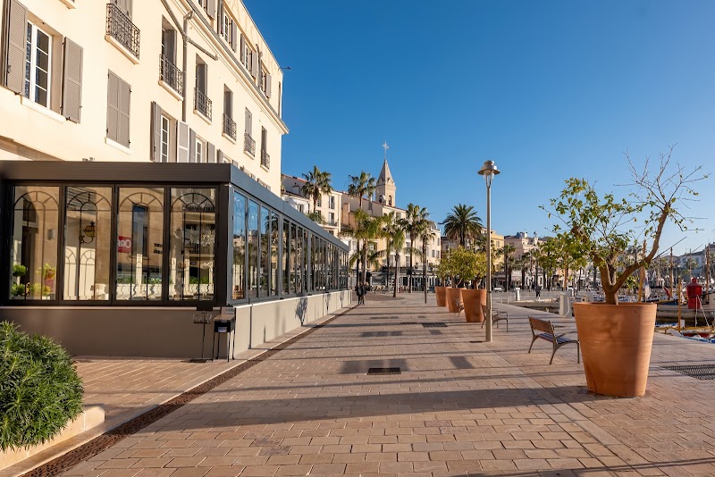 Hotel de la Tour in Sanary-sur-Mer, France