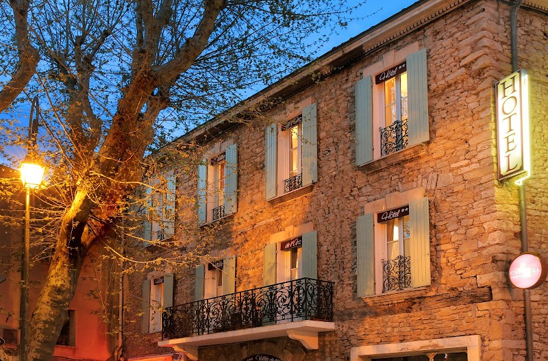 Hôtel de la Vallée de l'Arc in Trets, France