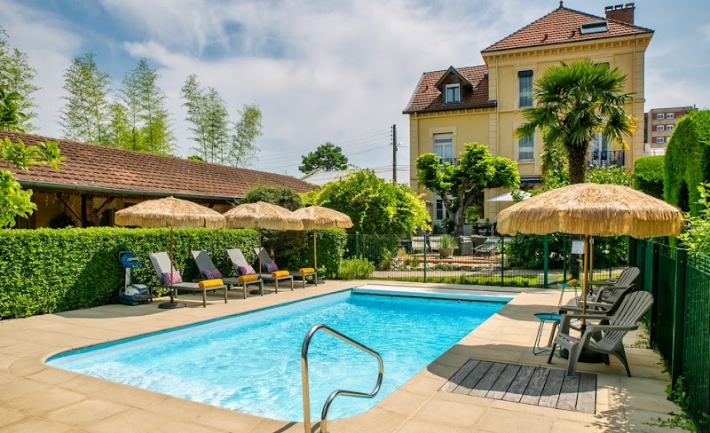 Hotel des Dauphins in Bourgoin-Jallieu, France