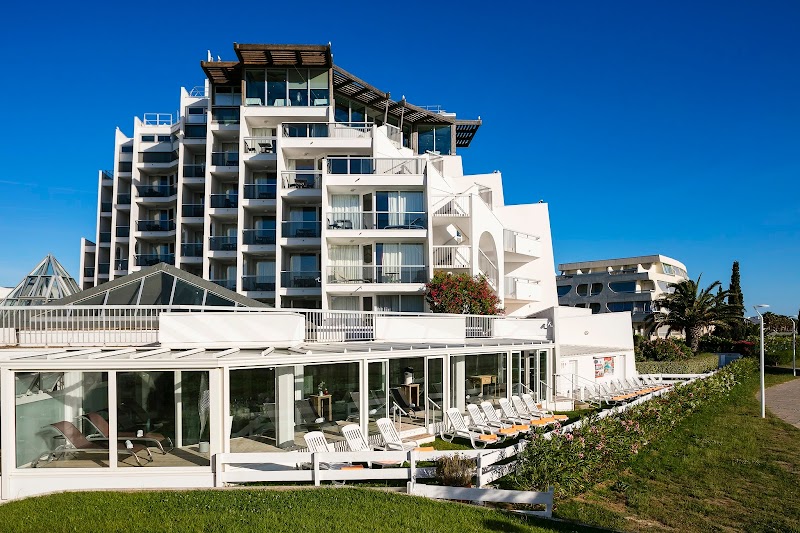 Hotel des Quatre Saisons in Le Grau-du-Roi, France