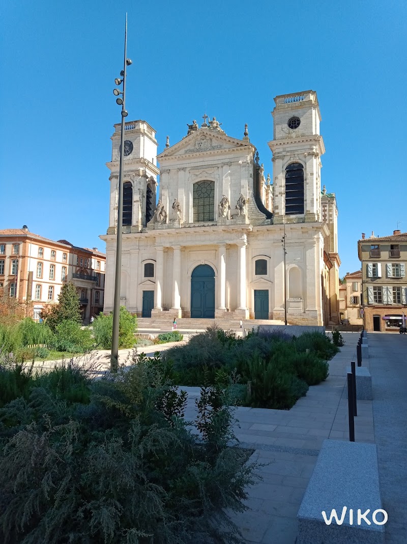 Hotel du Commerce in Montauban, France