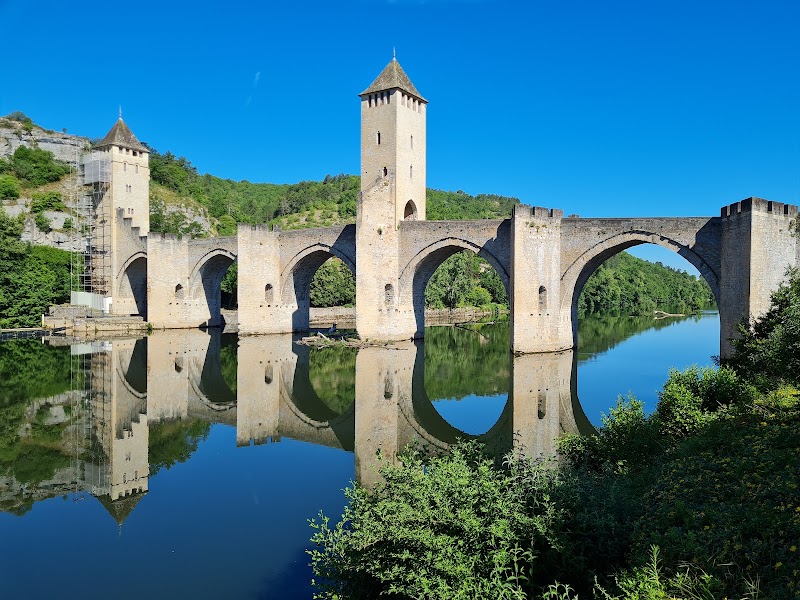 Hôtel du Pont Valentré in Cahors, France