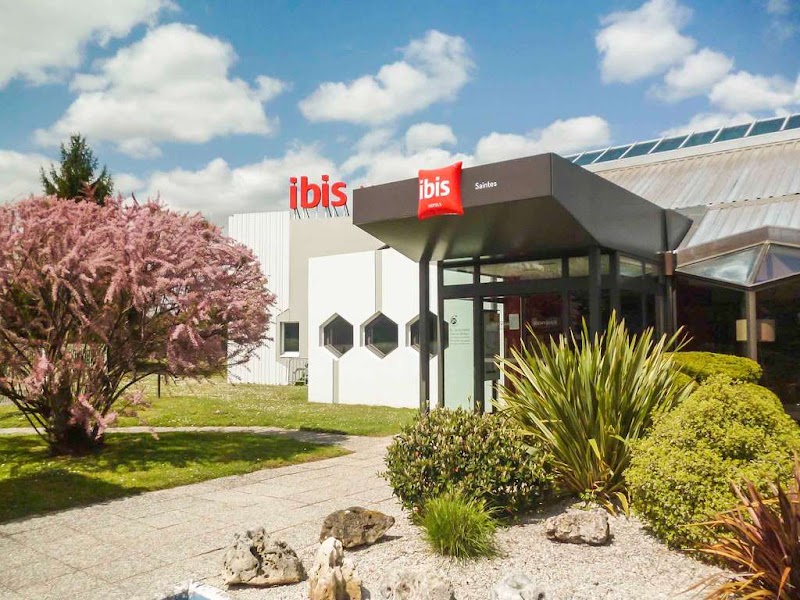 Hotel ibis Saintes in Saintes, France