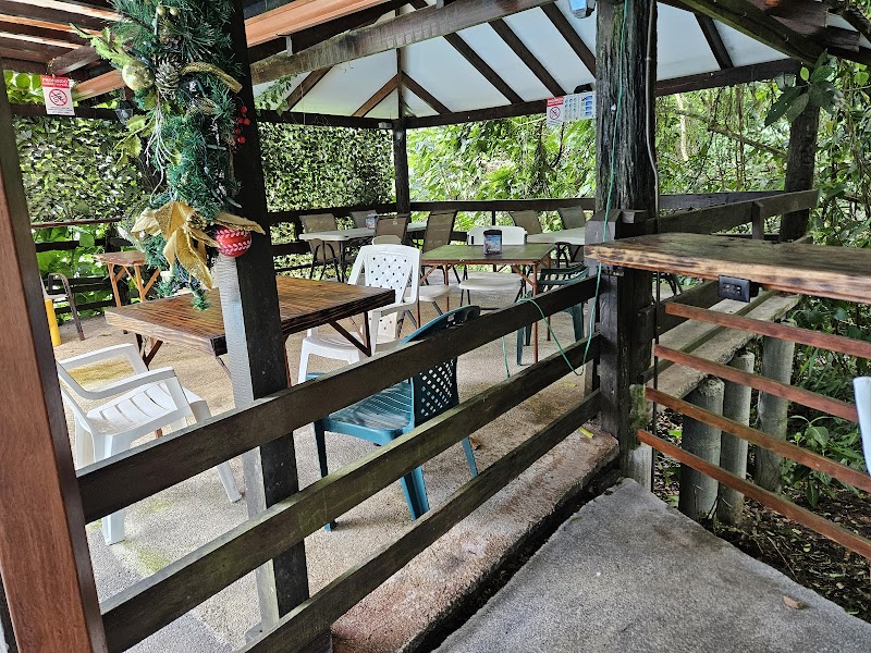 Hotel y Restaurante El Rio in Guapiles, Costa Rica