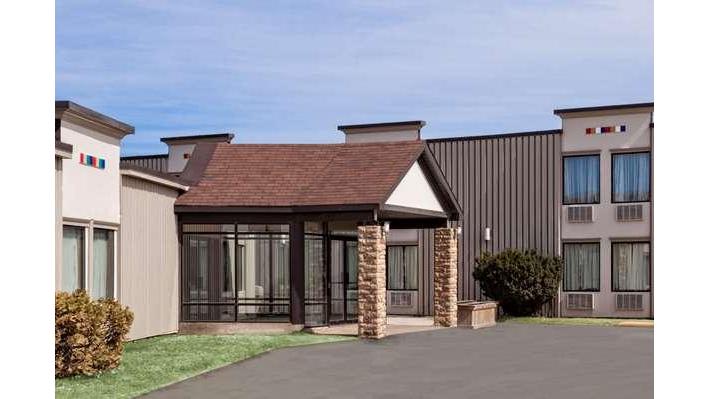 Howard Johnson by Wyndham Miramichi Hotel & Suites in Miramichi, Canada