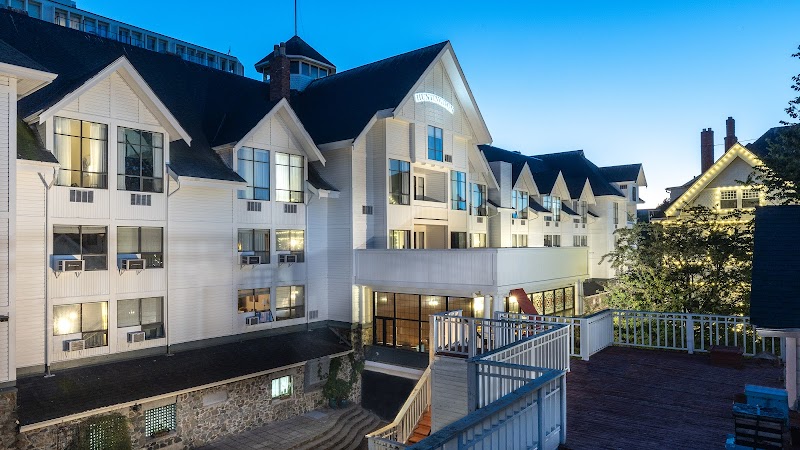 Huntingdon Manor Hotel in Victoria, Canada