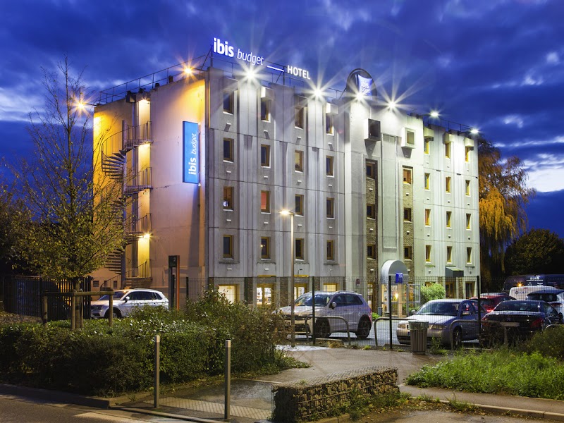 Ibis Budget Chilly-Mazarin Les Champarts in Chilly-Mazarin, France
