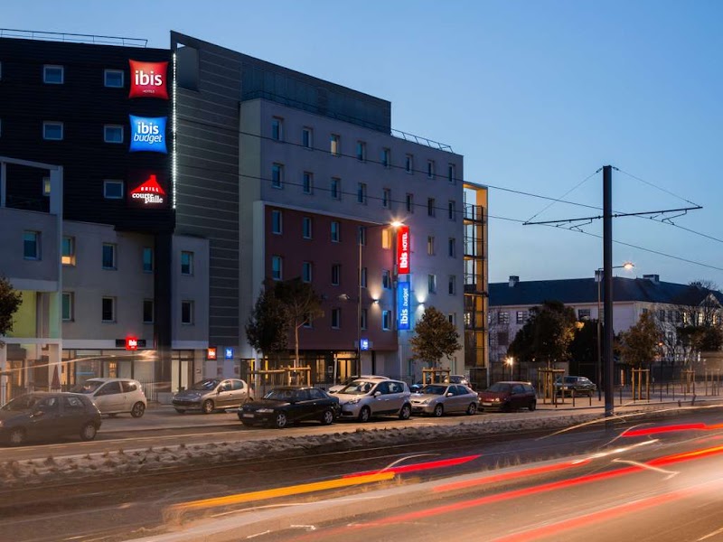Ibis Budget Orly Chevilly Tram 7 in Chevilly-Larue, France